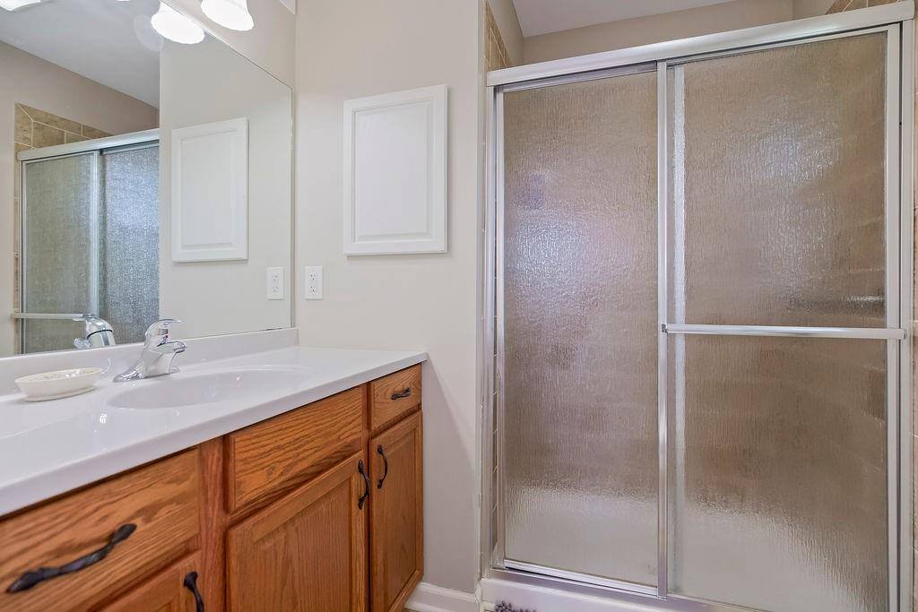 10701 Indiana Avenue, Kansas City, MO 64137