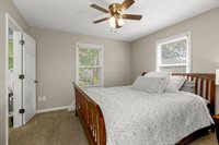 10701 Indiana Avenue, Kansas City, MO 64137