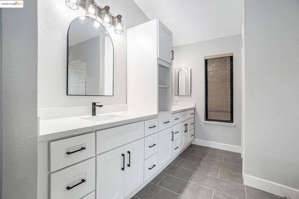 80 Mandeville Ct, Oakley, CA 94561