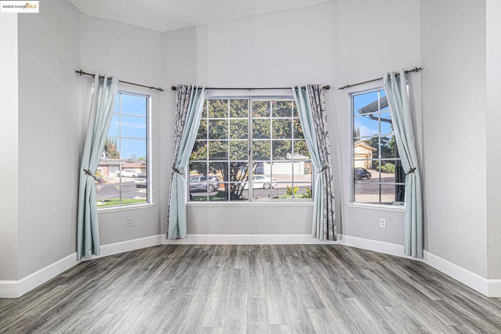 80 Mandeville Ct, Oakley, CA 94561