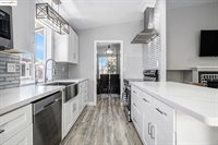 80 Mandeville Ct, Oakley, CA 94561