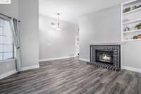 80 Mandeville Ct, Oakley, CA 94561