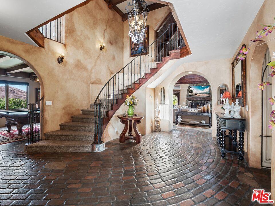 27023 Rolling Hills Avenue, Canyon Country, CA 91387