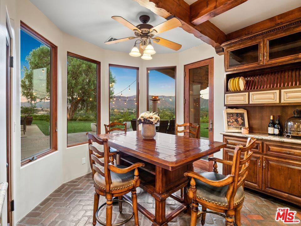 27023 Rolling Hills Avenue, Canyon Country, CA 91387