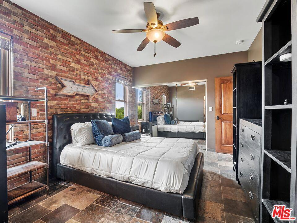 27023 Rolling Hills Avenue, Canyon Country, CA 91387