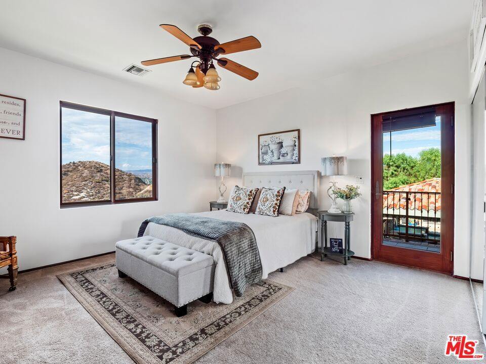 27023 Rolling Hills Avenue, Canyon Country, CA 91387