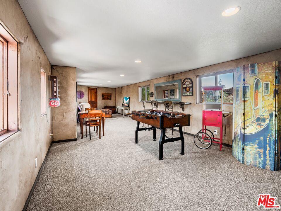 27023 Rolling Hills Avenue, Canyon Country, CA 91387