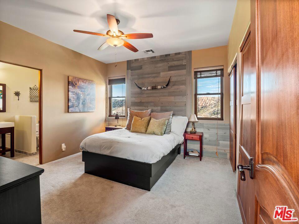 27023 Rolling Hills Avenue, Canyon Country, CA 91387