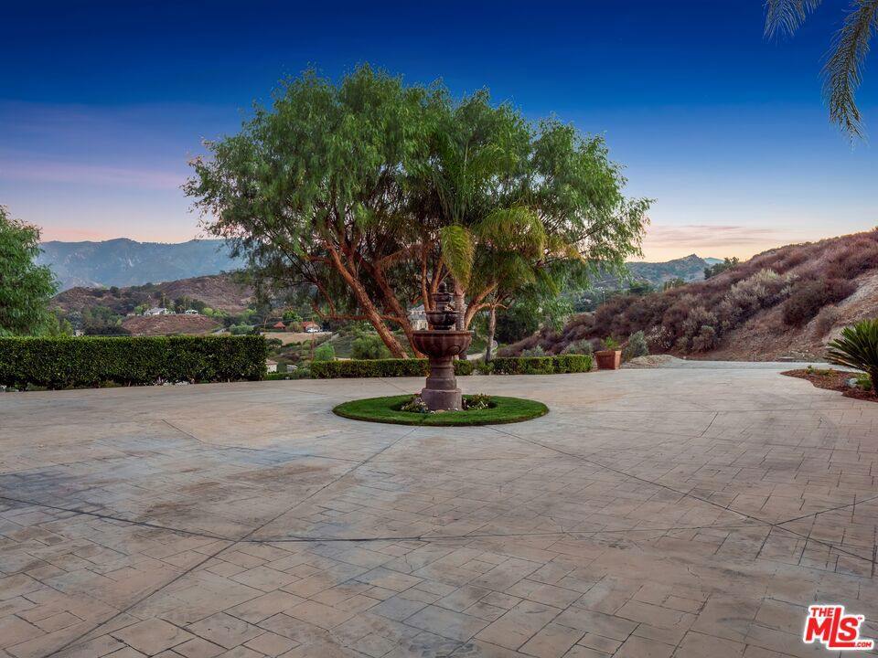 27023 Rolling Hills Avenue, Canyon Country, CA 91387