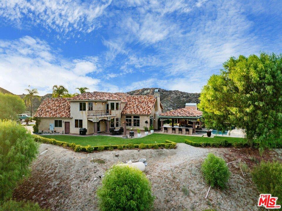 27023 Rolling Hills Avenue, Canyon Country, CA 91387