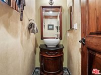 27023 Rolling Hills Avenue, Canyon Country, CA 91387