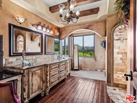 27023 Rolling Hills Avenue, Canyon Country, CA 91387