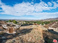 27023 Rolling Hills Avenue, Canyon Country, CA 91387
