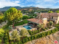 27023 Rolling Hills Avenue, Canyon Country, CA 91387
