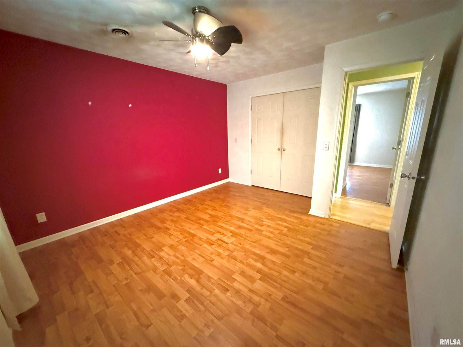 327 7TH Street, Colona, IL 61241