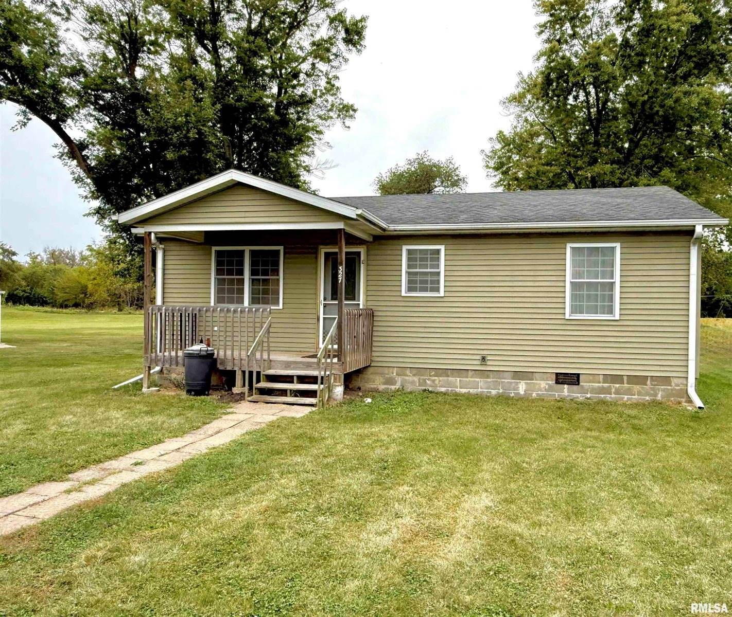 327 7TH Street, Colona, IL 61241