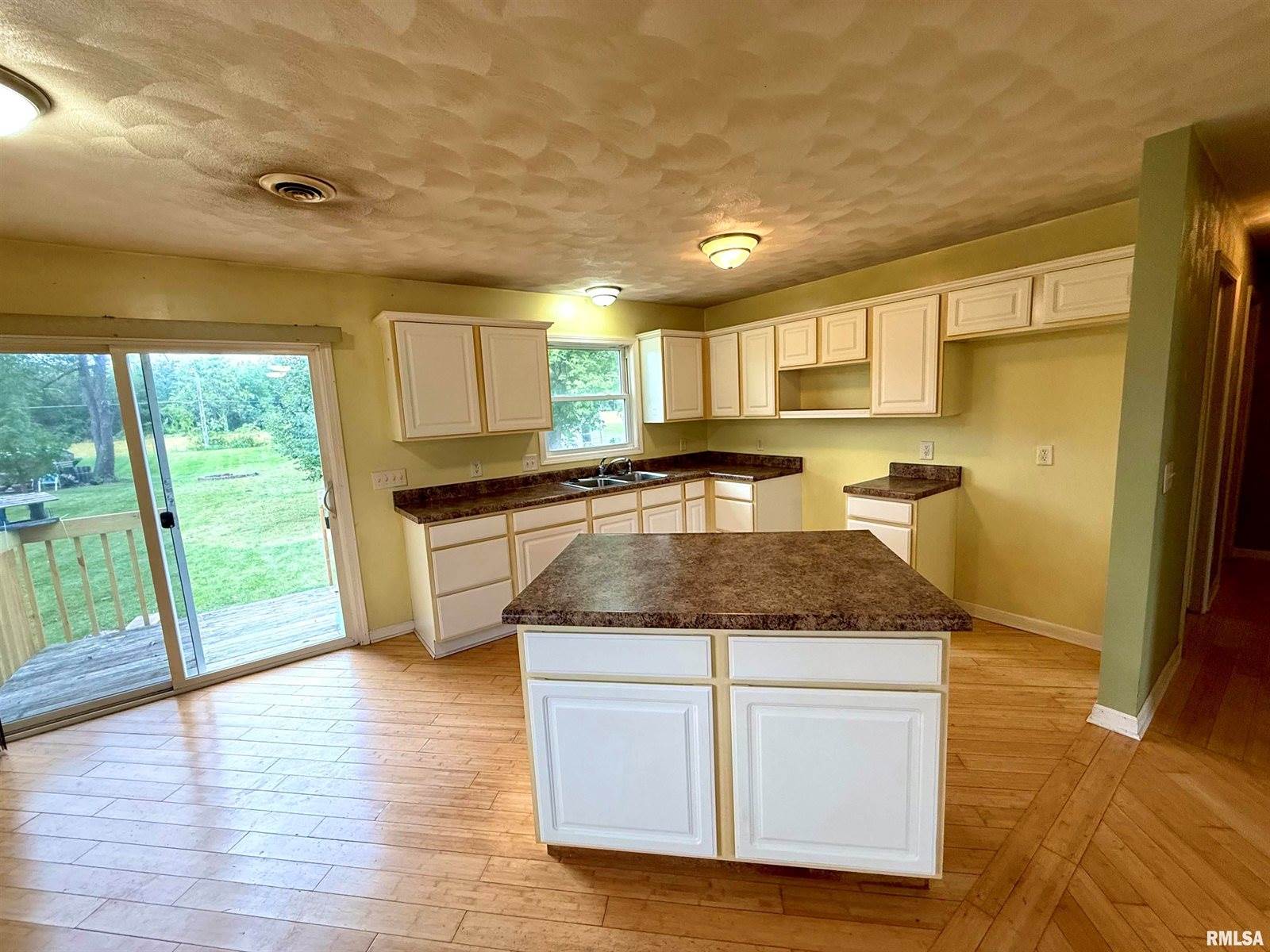 327 7TH Street, Colona, IL 61241