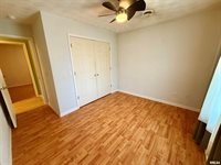 327 7TH Street, Colona, IL 61241