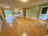 327 7TH Street, Colona, IL 61241