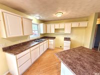 327 7TH Street, Colona, IL 61241