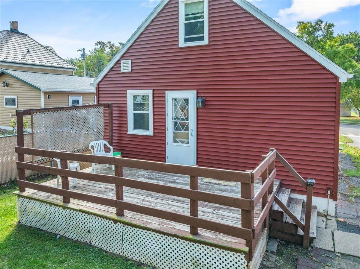 117 E 17th Street, Marshfield, WI 54449
