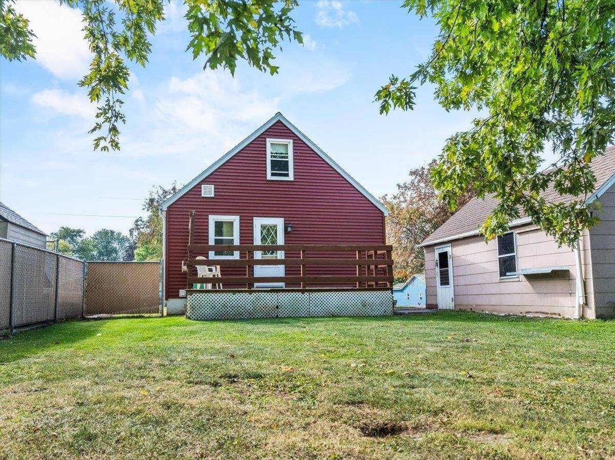 117 E 17th Street, Marshfield, WI 54449