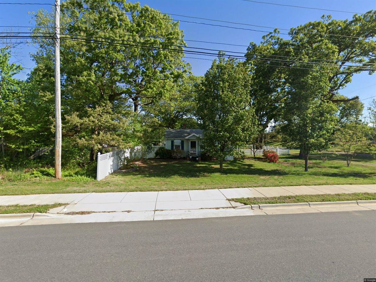 1517 Skeet Club Rd, High Point, NC 27265