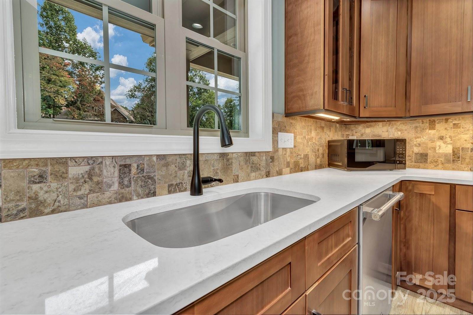 926 Settlers Trail, Mars Hill, NC 28754