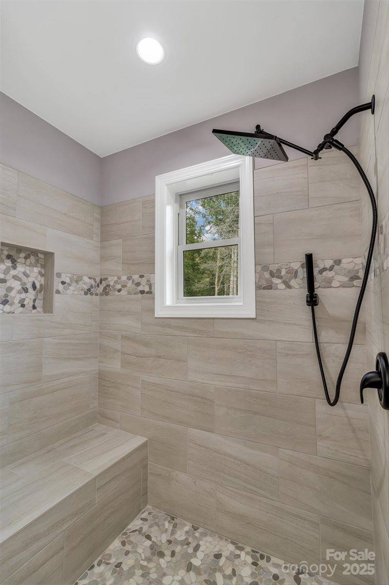 926 Settlers Trail, Mars Hill, NC 28754