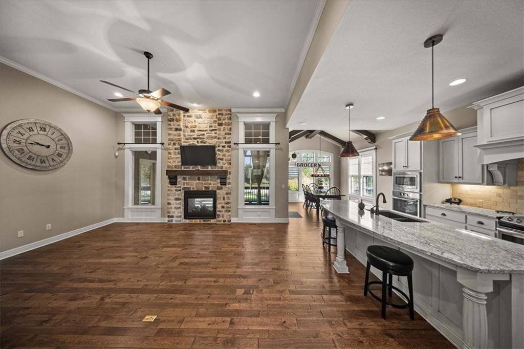 9158 West 178th Terrace, Overland Park, KS 66013