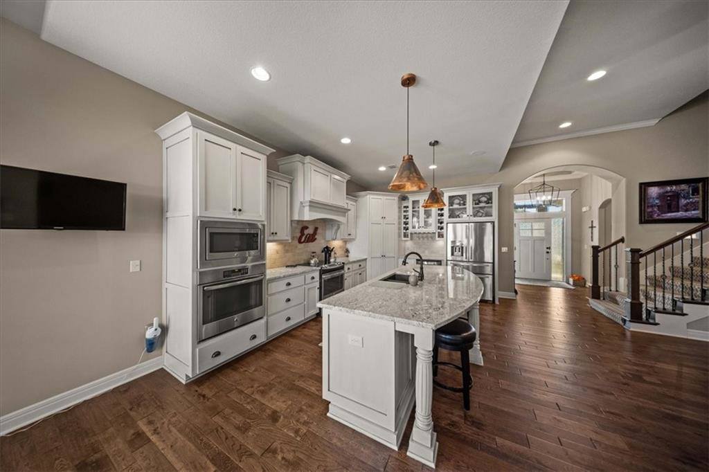 9158 West 178th Terrace, Overland Park, KS 66013