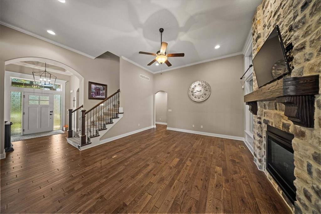 9158 West 178th Terrace, Overland Park, KS 66013