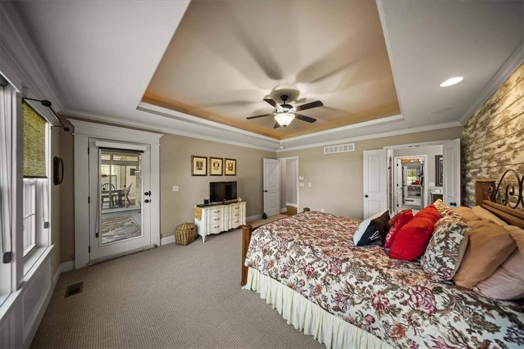 9158 West 178th Terrace, Overland Park, KS 66013