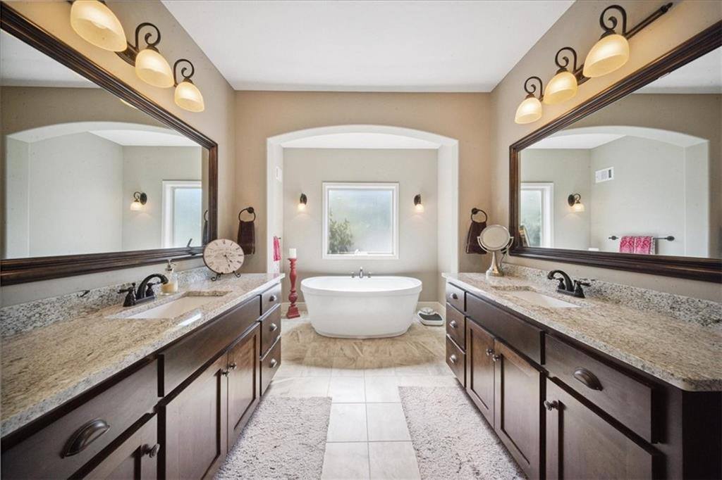 9158 West 178th Terrace, Overland Park, KS 66013