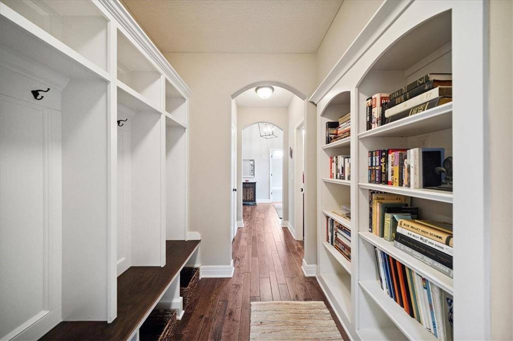 9158 West 178th Terrace, Overland Park, KS 66013