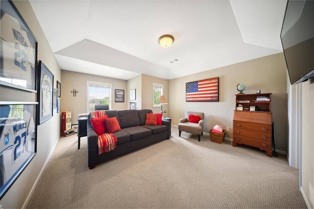 9158 West 178th Terrace, Overland Park, KS 66013