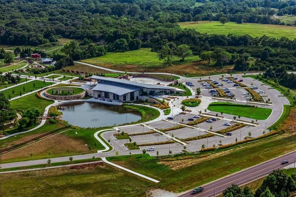 9158 West 178th Terrace, Overland Park, KS 66013