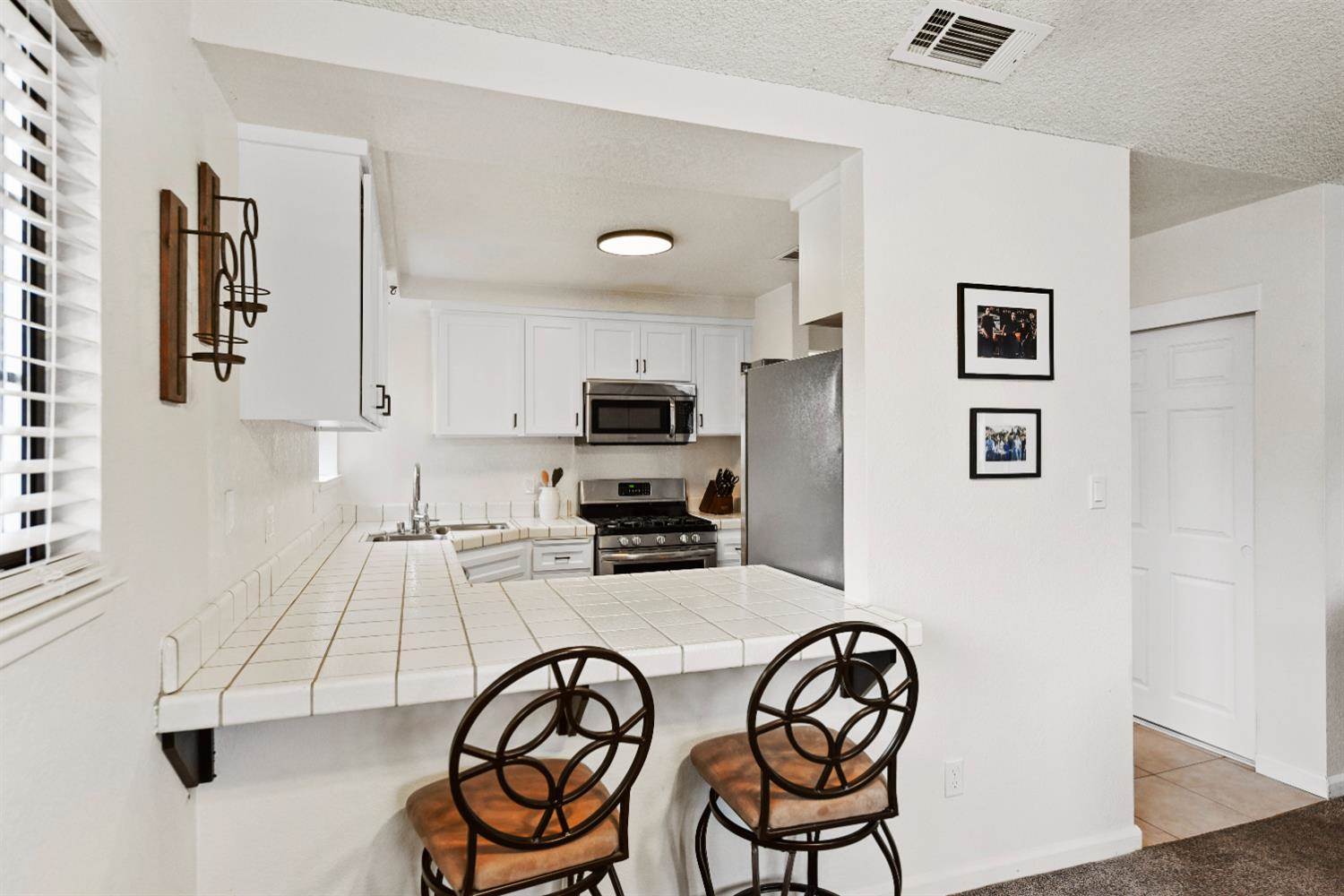 7409 Auburn Oaks Court, Citrus Heights, CA 95621