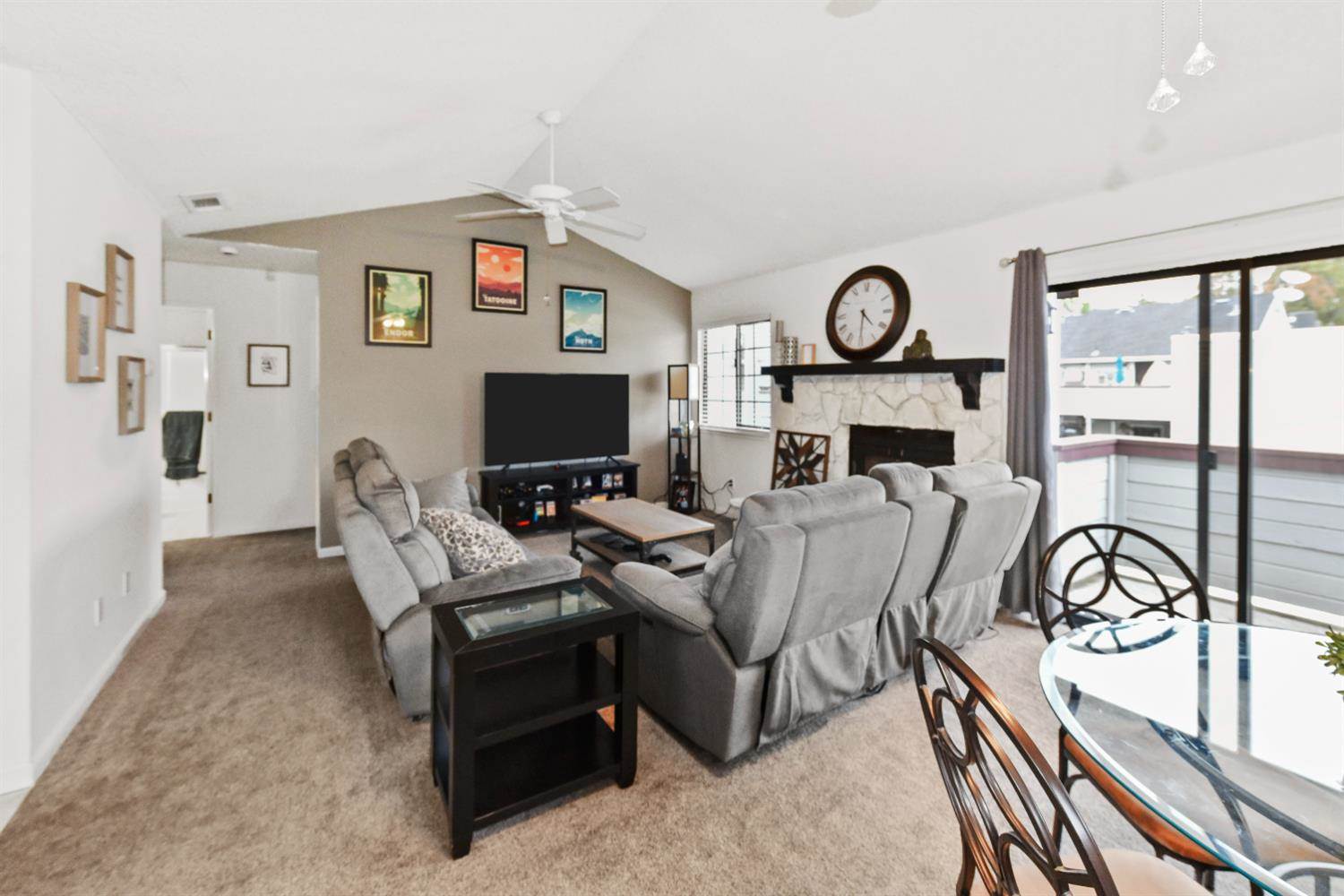 7409 Auburn Oaks Court, Citrus Heights, CA 95621