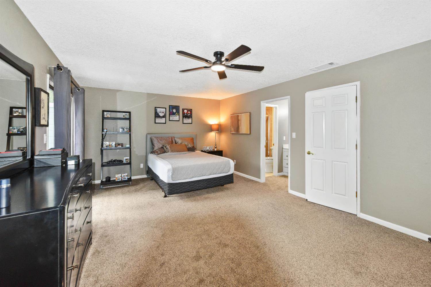 7409 Auburn Oaks Court, Citrus Heights, CA 95621