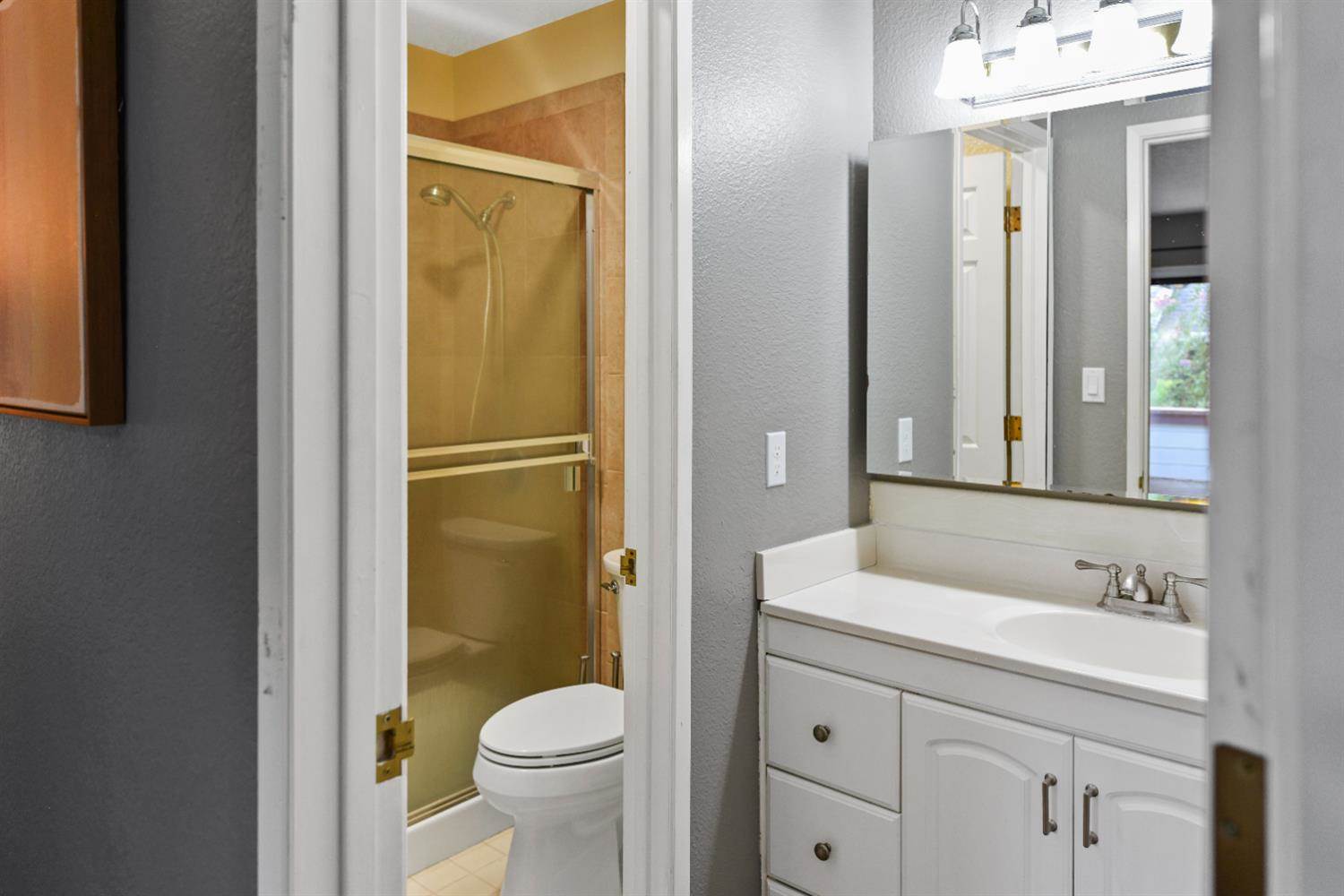 7409 Auburn Oaks Court, Citrus Heights, CA 95621