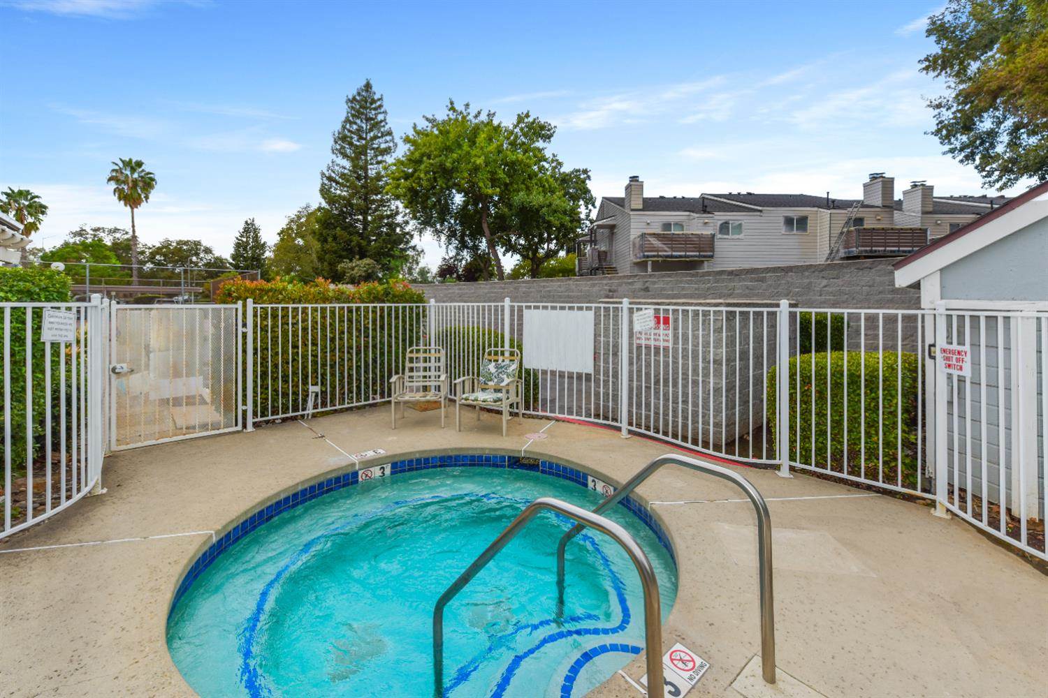 7409 Auburn Oaks Court, Citrus Heights, CA 95621