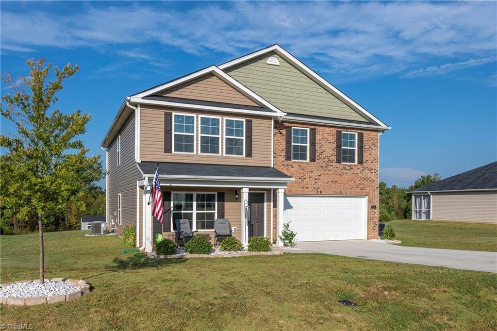 229 Rebecca Avenue, Lexington, NC 27295