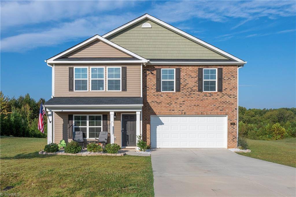 229 Rebecca Avenue, Lexington, NC 27295