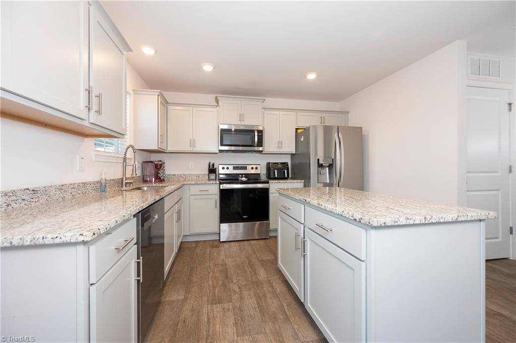 229 Rebecca Avenue, Lexington, NC 27295