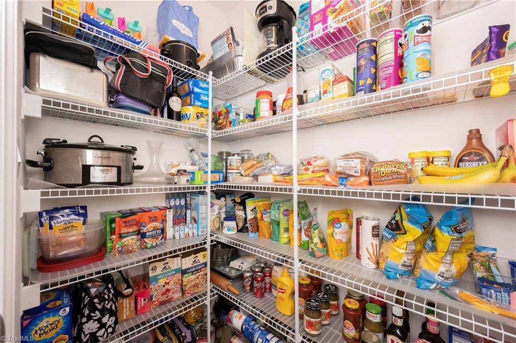 229 Rebecca Avenue, Lexington, NC 27295