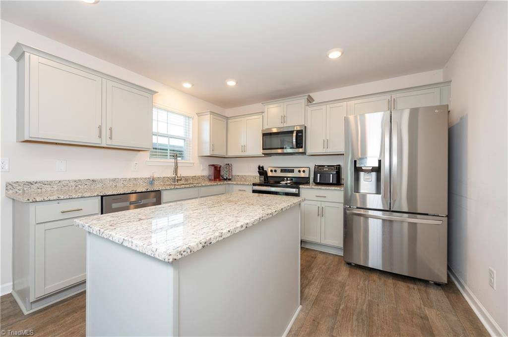 229 Rebecca Avenue, Lexington, NC 27295