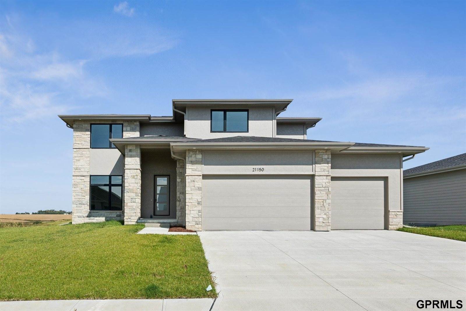 21150 Hartman Avenue, Elkhorn, NE 68022