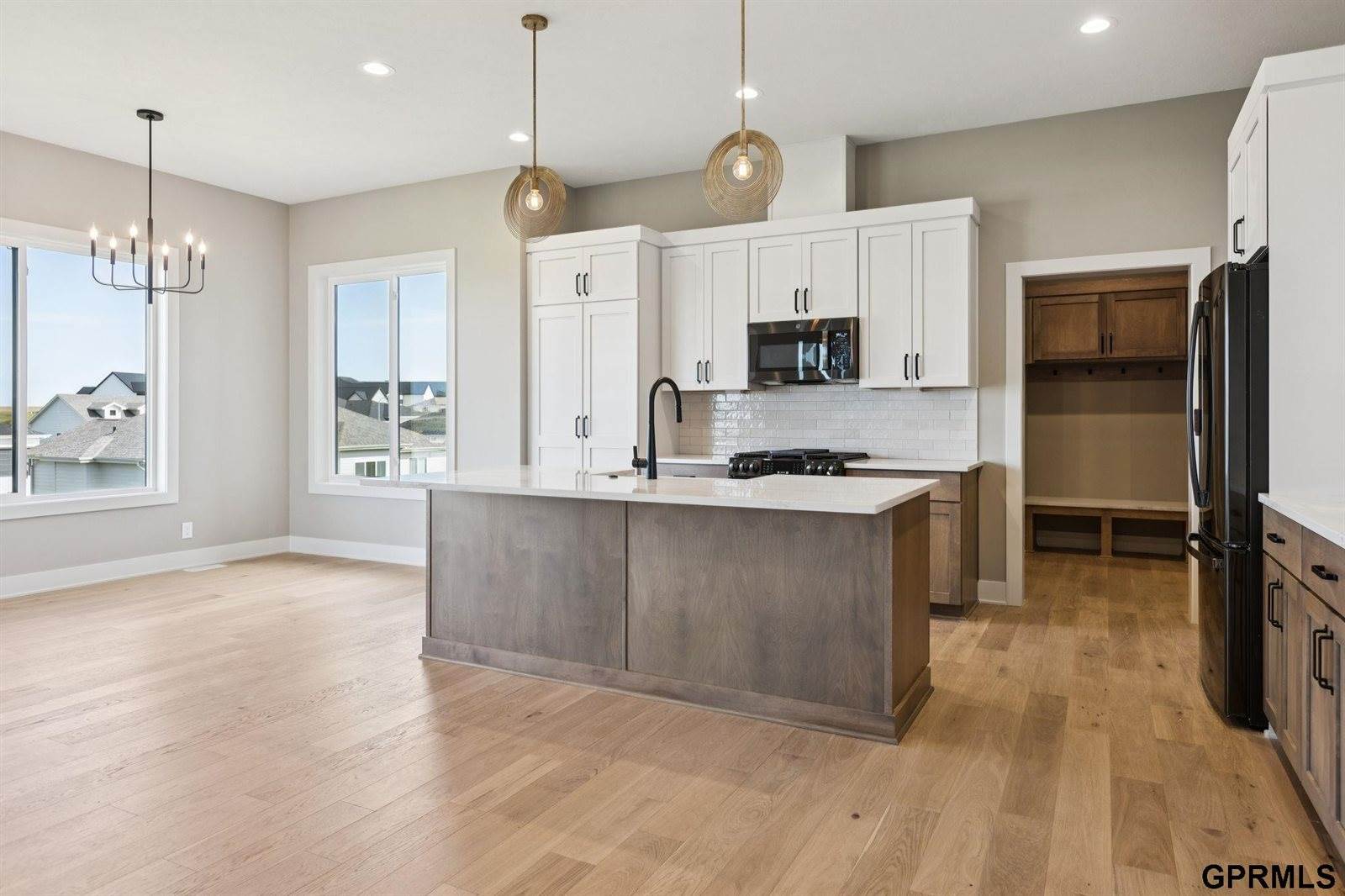 21150 Hartman Avenue, Elkhorn, NE 68022