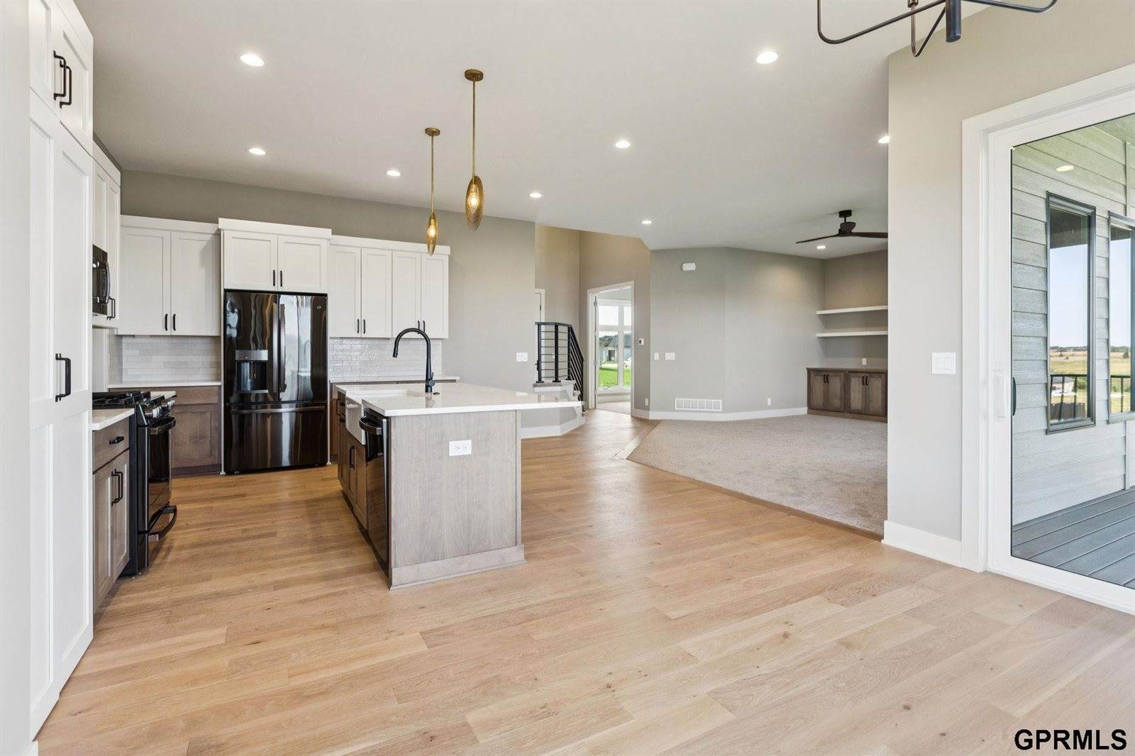 21150 Hartman Avenue, Elkhorn, NE 68022